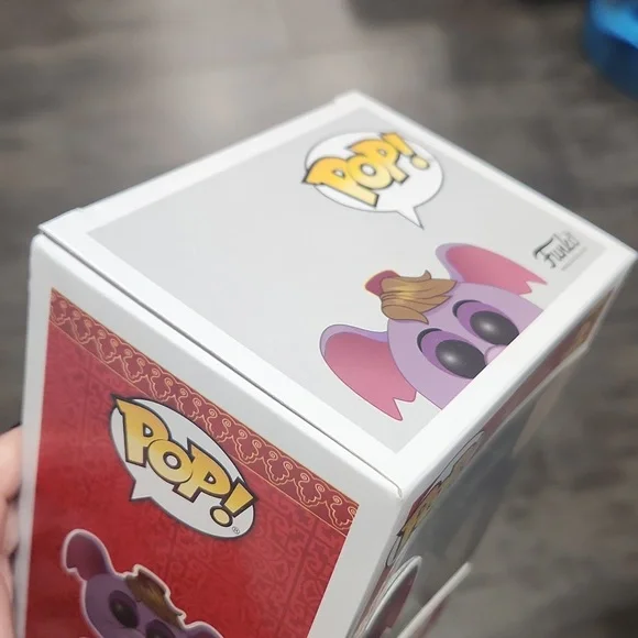 Disney Aladdin Elephant Abu Vinyl Figure - Picture 5 of 5